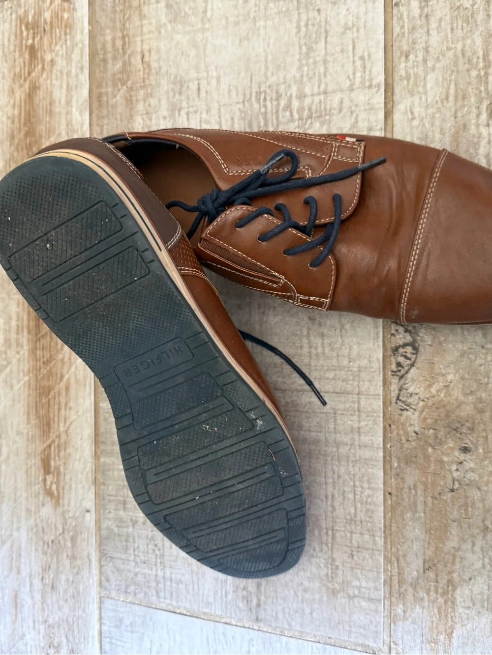 Men's Tommy Hilfiger’s Urban Oxford Size 10 1/2